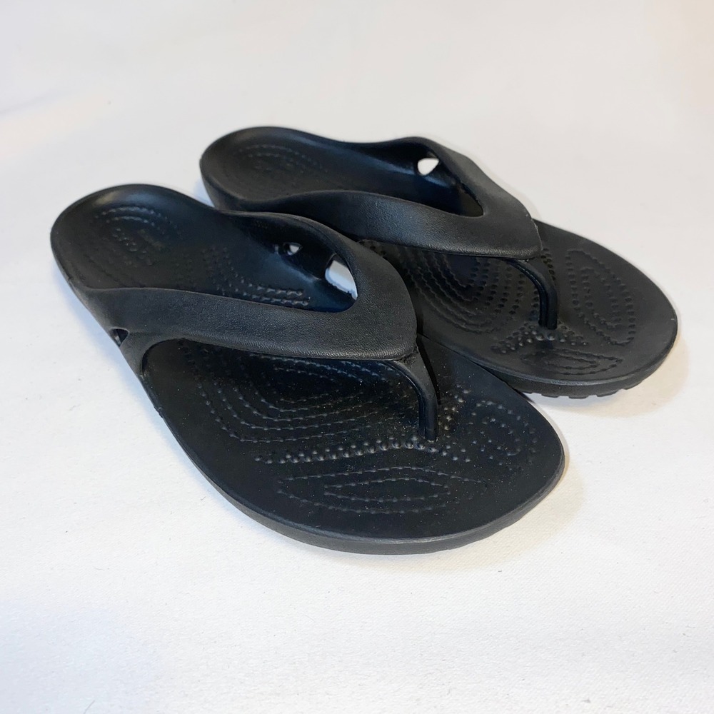 Crocs Kadee II Flip Flops Womens Size 6 Black Thong‎ Sandals Iconic Comfort